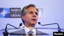 北约在布加勒斯特召开外长会议期间,美国国务卿布林肯在记者会上讲话。(2022年11月30日)