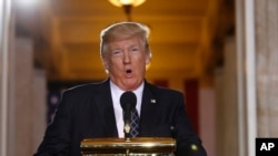 2017年4月25日,美国总统川普在华盛顿国会山参加犹太人大屠杀全国纪念日活动,并发表讲话。