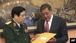 Những lá thư của binh sĩ Flaherty đã được Bộ trưởng Quốc phòng Việt Nam trao lại cho Bộ trưởng Quốc phòng Hoa Kỳ Leon Panetta khi ông Panetta sang thăm Việt Nam