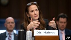 Direktur Intelijen Nasional Avril Haines memberikan keterangan di depan Senat AS (foto: dok).