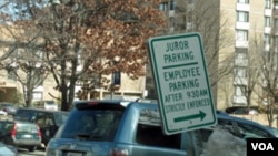 马里兰州蒙哥马利郡法院系统专为陪审团留出的停车位。(资料照)