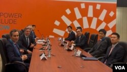 美国国务卿布林肯在APEC峰会期间与韩国外交部长赵兑烈举行双边会谈。(2024年11月14日,美国之音记者李逸华拍摄)