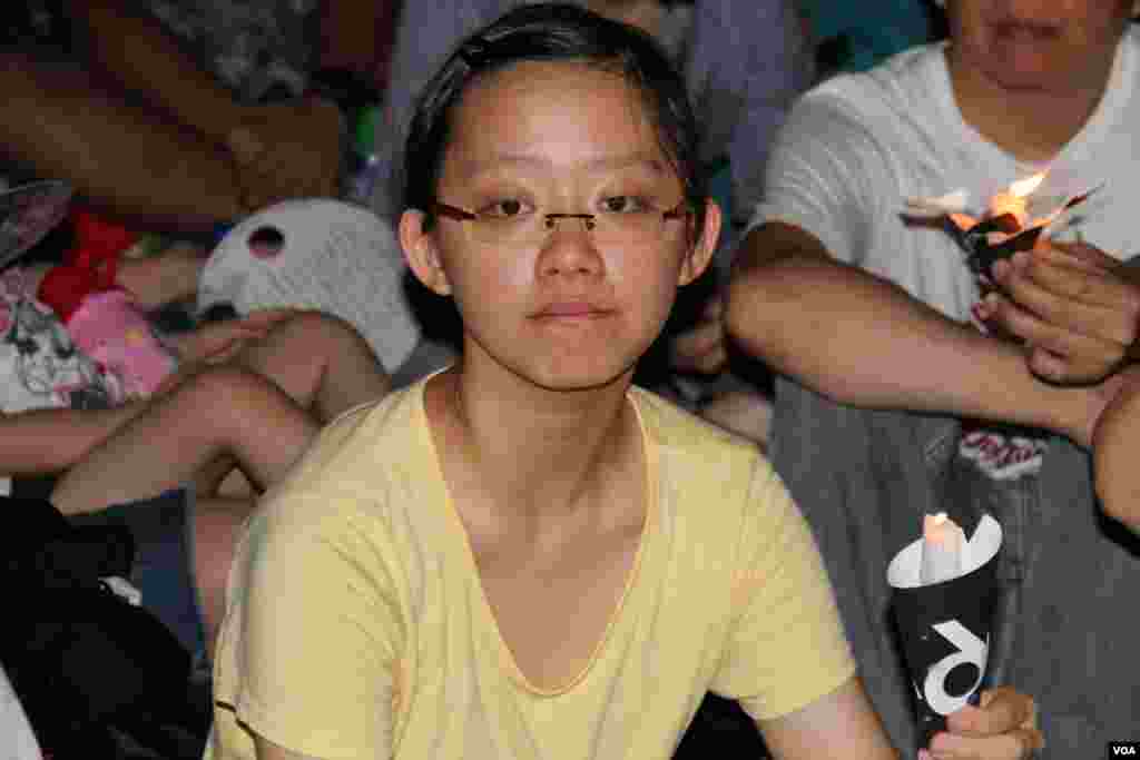 纪念六四25周年香港维园烛光晚会(美国之音图片/海彦拍摄)