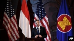 资料图:美国国务卿布林肯2021年12月在印尼首都雅加达预告即将推出的美国印太战略。(美联社)