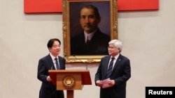 2025年3月6日,台湾总统赖清德与台积电董事长兼首席执行官魏哲家在台北总统府举行新闻发布会。