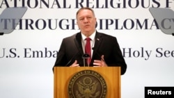 美国国务卿蓬佩奥在罗马发表讲话。(2020年9月30日)