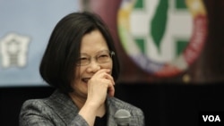 民进党总统候选人蔡英文在纽约会见侨界。(2015年6月5日 美国之音赵江拍摄)