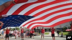 资料照片:美国独立日的庆祝游行。