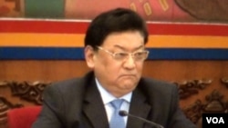 2016年3月7日,中共西藏自治区党委副书记白玛赤林在两会西藏代表团公开会议指责达赖喇嘛搞分裂活动。(美国之音叶兵拍摄)