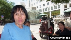 2013年8月中国维权律师曹顺利在外交部接受采访时的一张照片,这也是她被抓之前最后一张照片(参与网照片)