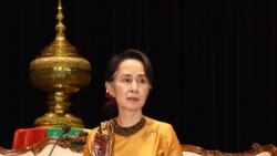 ဒေါ်အောင်ဆန်းစုကြည်ကိုစွဲဆိုတဲ့ အဂတိမှုတွေအတွက် ရှေ့နေလက်မှတ်ယူ ဒေါ်အောင်ဆန်းစုကြည်ကိုစွဲဆိုတဲ့ အဂတိမှုတွေအတွက် ရှေ့နေလက်မှတ်ယူ