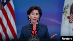 美国商务部长吉娜∙雷蒙多在白宫就网络议题讲话。(2021年6月3日)