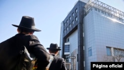 资料照片:纽约市布鲁克林区的犹太教堂(2017年3月9日)