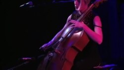 美国万花筒:单人交响乐团:佐伊·基廷 美国万花筒:单人交响乐团:佐伊·基廷