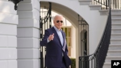 美国总统拜登走向白宫南草坪。(2024年3月19日)