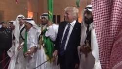 总统丑闻的政治代价;H1B签证前景不明 硅谷担忧;名校招生官教你写出绝妙入学申请书 总统丑闻的政治代价;H1B签证前景不明 硅谷担忧;名校招生官教你写出绝妙入学申请书