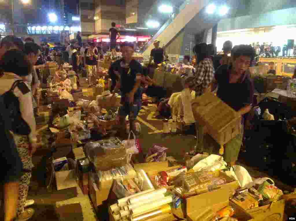 香港争真普选全民抗争星期二进入第3天(美国之音图片/海彦拍摄)