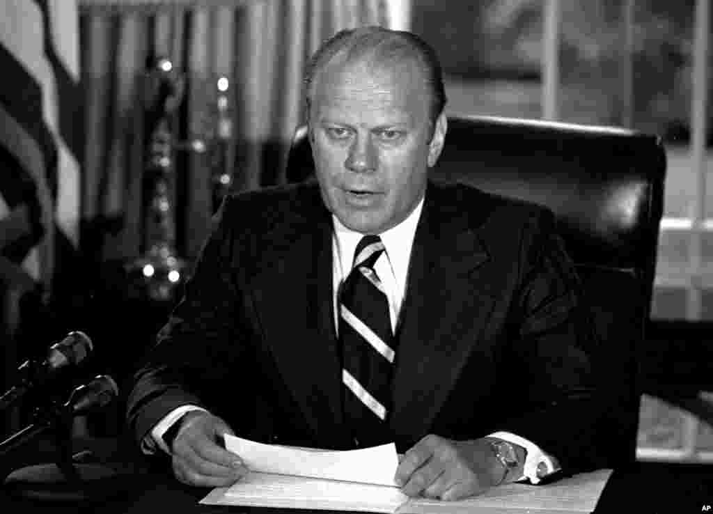 1974年9月8日,美国总统福特在白宫。福特号以美国第三十八任总统,二战期间海军少校杰拉尔德·福特的名字命名。