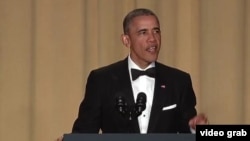 奥巴马总统在年度记者晚宴上自嘲或嘲讽他人,并点评时政(2016年4月30日)