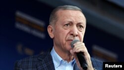 土耳其总统埃尔多安在竞选集会上对支持者讲话。(2023年4月24日)