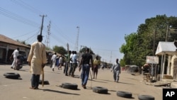 袭击发生后,当地铺设了路障