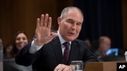 2017年1月18日,美国总统川普提名的环保署署长人选普司考特·鲁伊特在国会山参议院听证会上作证。