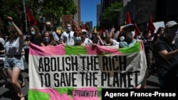 澳大利亚悉尼市一千多人示威,抗议政府的气候政策(2021年11月6日)