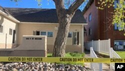 Klinik aborsi Wellspring Health Access di Casper, Wyoming, yang rusak setelah terbakar, 25 Mei 2022. (Foto: Mead Gruvver/AP Photo)