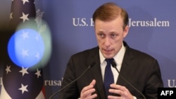 资料照片:美国国家安全顾问沙利文在特拉维夫的一次记者会上讲话。(2024年12月12日)