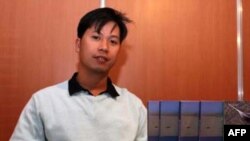 Nhà thơ Bùi Chát, người vừa nhận giải thưởng Tự do Xuất bản, đã bị bắt