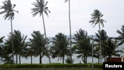 资料照片:水兵守卫在柬埔寨西哈努克省的云朗海军基地。(2019年7月26日)