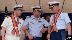 2023年6月1日,日本和美国船只抵达马尼拉,参加预定的三边海岸警卫队演习。美联社照片(AP Photo/Aaron Favila)