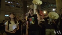 百人集会声援被判刑前香港学生领袖 百人集会声援被判刑前香港学生领袖