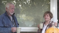 密歇根选民政治观点分歧但不妨碍做好邻居 密歇根选民政治观点分歧但不妨碍做好邻居