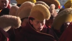 Lửa trong Vùng đất của Tuyết: Các vụ tự thiêu ở Tây Tạng Lửa trong Vùng đất của Tuyết: Các vụ tự thiêu ở Tây Tạng