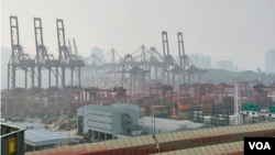 2025年2月16日,香港葵涌货柜码头。这里曾是全球吞吐量最大的港口,但自2023年起已经跌出全球十大港口的名单。