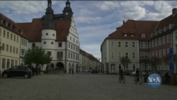 Через 30 років після Берлінського муру суспільство Німеччини розділене. Відео Через 30 років після Берлінського муру суспільство Німеччини розділене. Відео