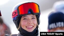 来自美国的归化滑雪运动员谷爱凌在冬奥会赛场。(2022年2月10日)