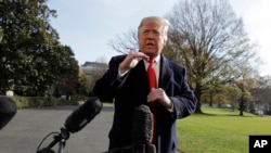 2018年11月29日,总统特朗普在前往布宜诺斯艾利斯举行的20国集团首脑会议前对记者讲话。