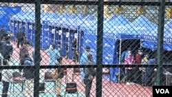 香港政府推行全民强制检测方案对抗新冠疫情。(美国之音 汤惠芸拍摄)