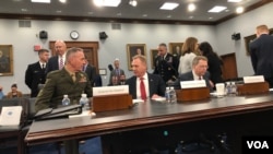 美国国防部和军方高级官员2019年5月1日到国会作证(美国之音黎堡拍摄)