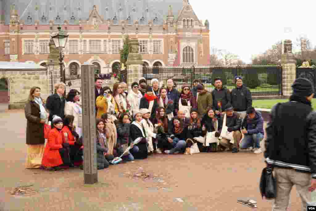 Daw Aung San Suu Kyi's supporters at ICJ