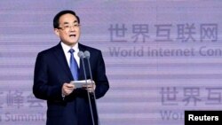 2017年12月3日,中共中央网络安全和信息化委员会办公室主任和国家互联网信息办公室主任徐麟出席在中国浙江省乌镇举行的第四届世界互联网大会开幕式。