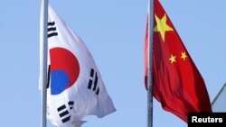 韩国与中国国旗(2019年1月25日)