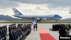 2016年11月15日,空军一号搭载美国总统奥巴马抵达希腊雅典。