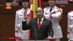 Tân Thủ tướng Việt Nam tuyên thệ nhậm chức Tân Thủ tướng Việt Nam tuyên thệ nhậm chức