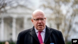 资料照:德国经济事务与能源部长彼得·阿尔特梅尔在白宫外举行记者会。(2018年3月19日)