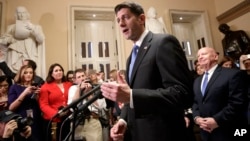 众议院议长瑞安在众议院通过税改法案后与媒体见面。(2017年12月19日)