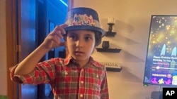 资料照片:在疑似仇恨犯罪中遇难的6岁巴勒斯坦裔男孩瓦迪亚·法尤姆(Wadea Al-Fayoume),他和母亲的房东涉嫌于2023年10月14日因为母子二人的穆斯林身份而用刀袭击了他们。