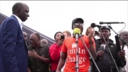 津巴布韦危机: 执政党将开会讨论要求穆加贝总统下台 津巴布韦危机: 执政党将开会讨论要求穆加贝总统下台